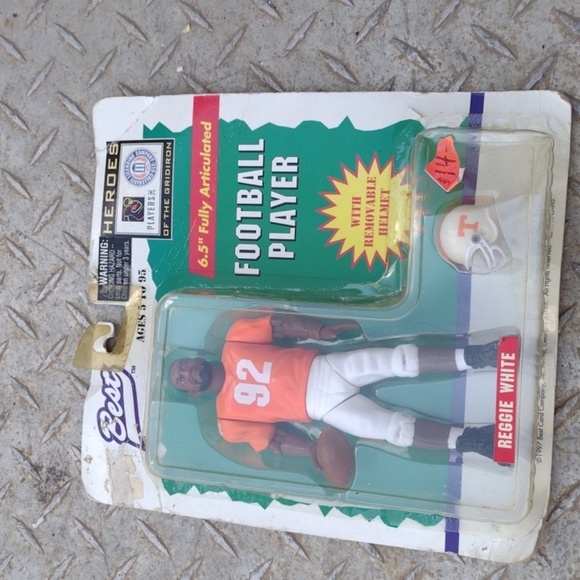 Football Player Figure - Picture 1 of 3